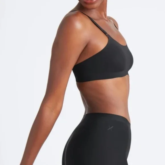 Knix Evolution Bra - Picture 2 of 15